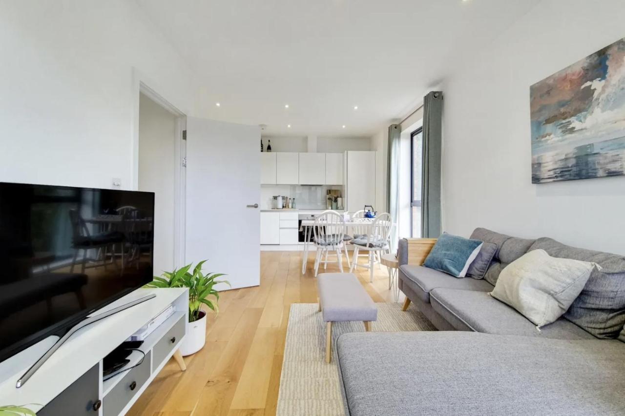 Luxury 2 Bed 2 Bath With Balcony New Build Apartment *South Central London* Exterior foto